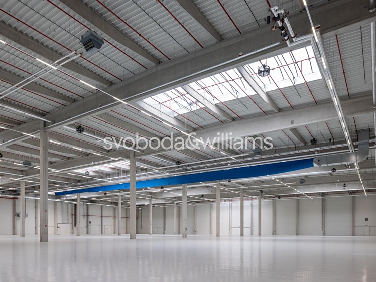 Pronájem výrobní haly, prostoru 1 359 m² - foto 2