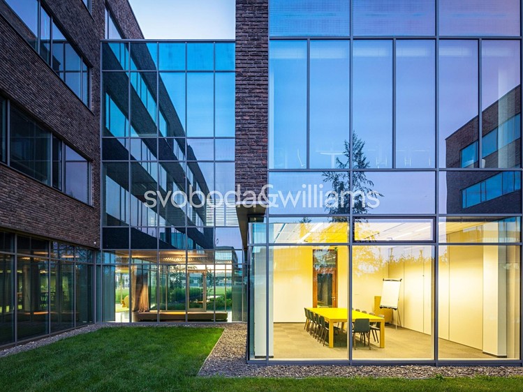 Pronájem výrobní haly, prostoru 1 359 m² - foto 6