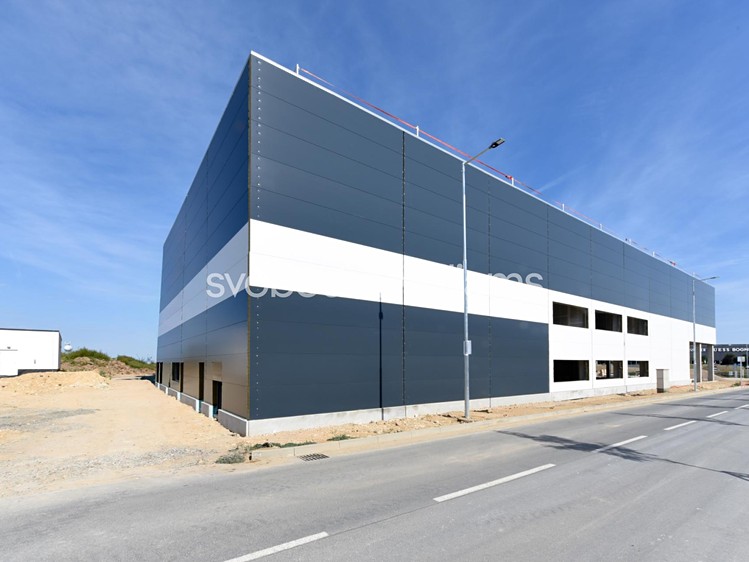 Pronájem výrobní haly, prostoru 2 140 m² - foto 6