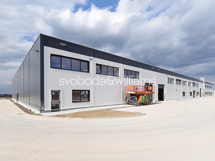 Pronájem výrobní haly, prostoru 2 140 m² - foto 5