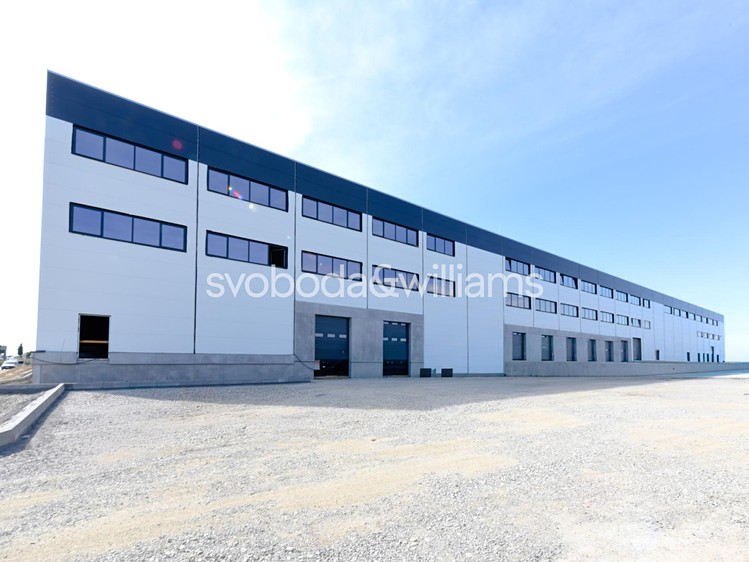 Pronájem výrobní haly, prostoru 2 140 m² - foto 8