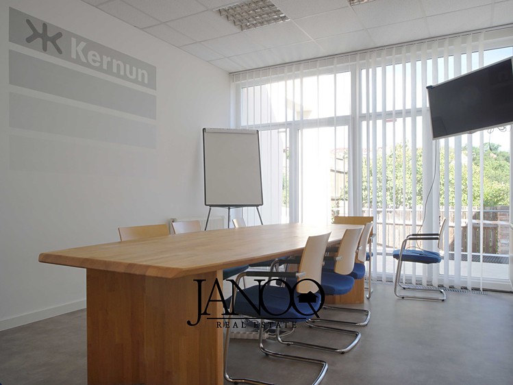 Pronájem kanceláře 198 m² - foto 3