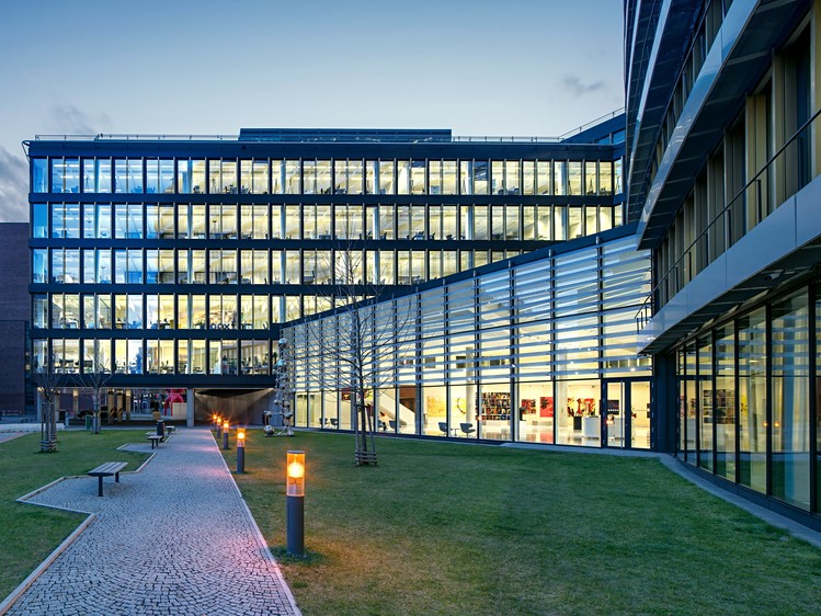 Pronájem kanceláře 860 m² - foto 2