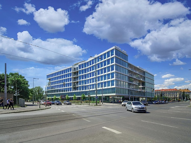 Pronájem kanceláře 640 m² - foto 1