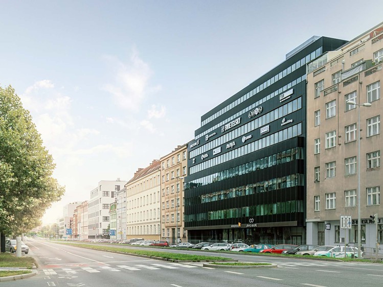 Pronájem kanceláře 630 m² - foto 2