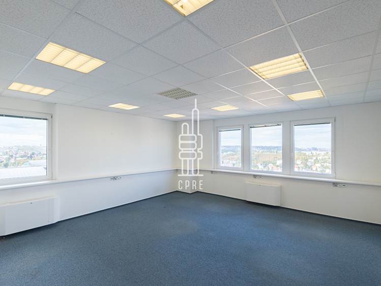 Pronájem kanceláře 186 m² - foto 2