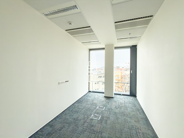 Pronájem kanceláře 392 m² - foto 5