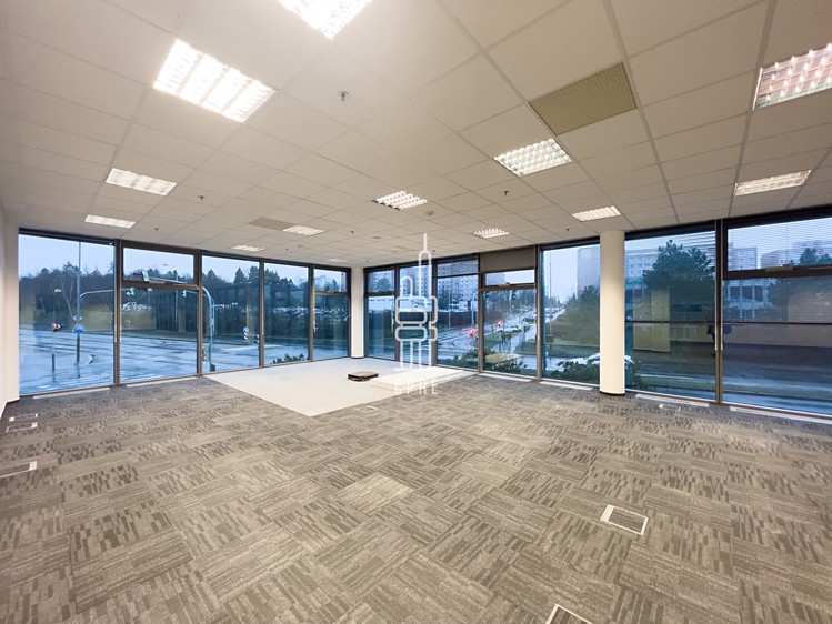 Pronájem kanceláře 531 m² - foto 5
