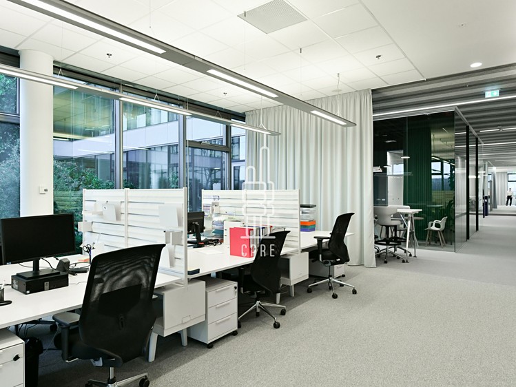 Pronájem kanceláře 2 041 m² - foto 5