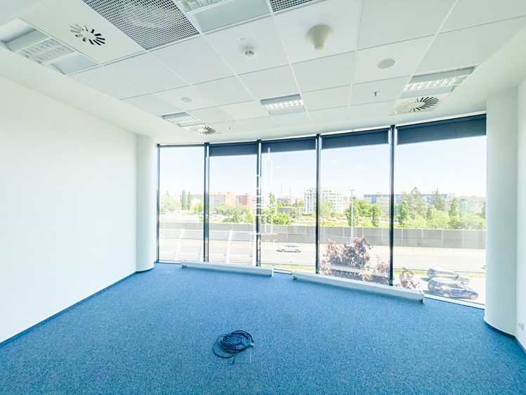 Pronájem kanceláře 902 m² - foto 4