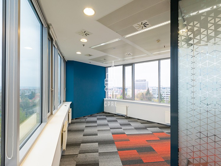Pronájem kanceláře 631 m² - foto 4