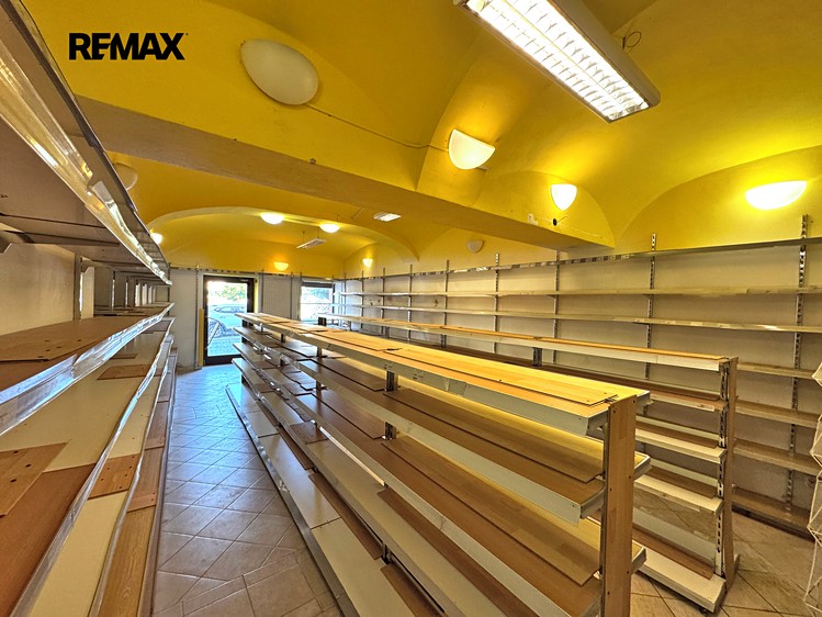 Pronájem obchodního prostoru 58 m² - foto 2