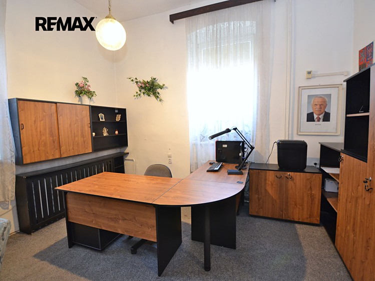 Pronájem kanceláře 57 m² - foto 2
