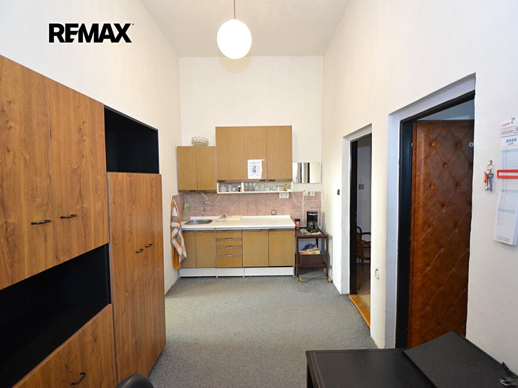 Pronájem kanceláře 57 m² - foto 5