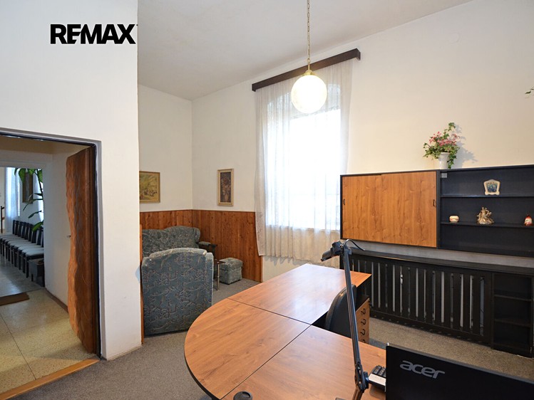 Pronájem kanceláře 57 m² - foto 8