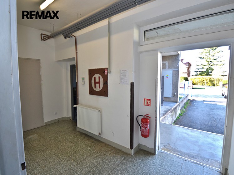Pronájem obchodního prostoru 75 m² - foto 4