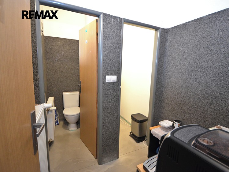 Pronájem obchodního prostoru 75 m² - foto 8