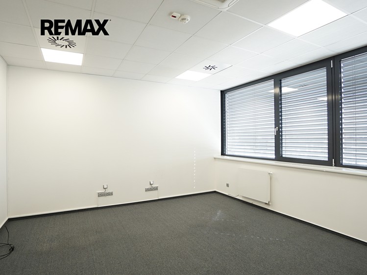 Pronájem kanceláře 416 m² - foto 6