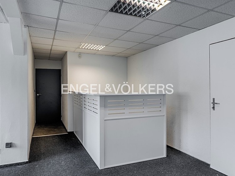 Pronájem kanceláře 92 m² - foto 7
