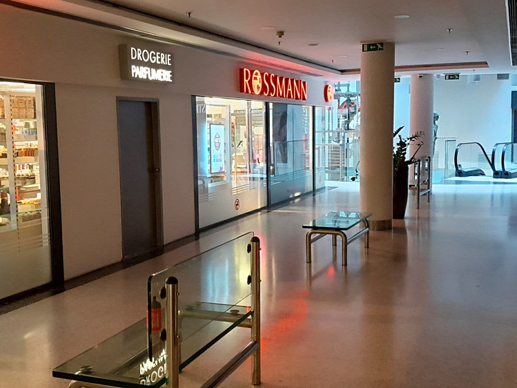 Pronájem obchodního prostoru 128 m² - foto 3