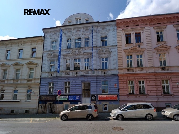 Pronájem kanceláře 67 m² - foto 1