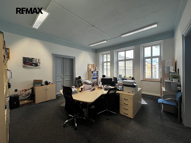 Pronájem kanceláře 67 m² - foto 3
