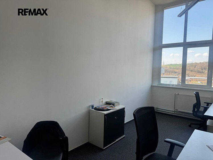Pronájem kanceláře 23 m² - foto 2