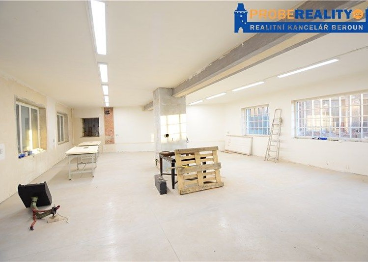 Pronájem výrobní haly, prostoru 100 m² - foto 1