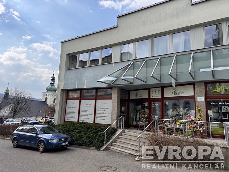 Pronájem obchodního prostoru 50 m² - foto 1