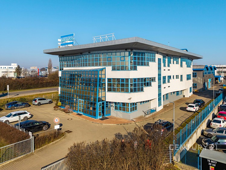 Pronájem kanceláře 670 m² - foto 1