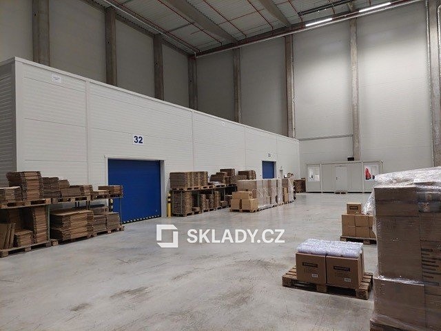Pronájem skladového prostoru 15 000 m² - foto 2