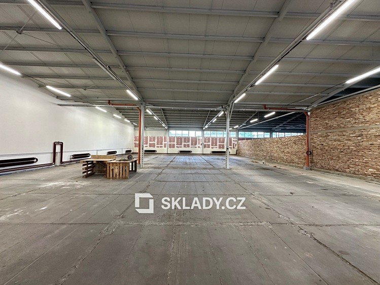 Pronájem skladového prostoru 1 400 m² - foto 3