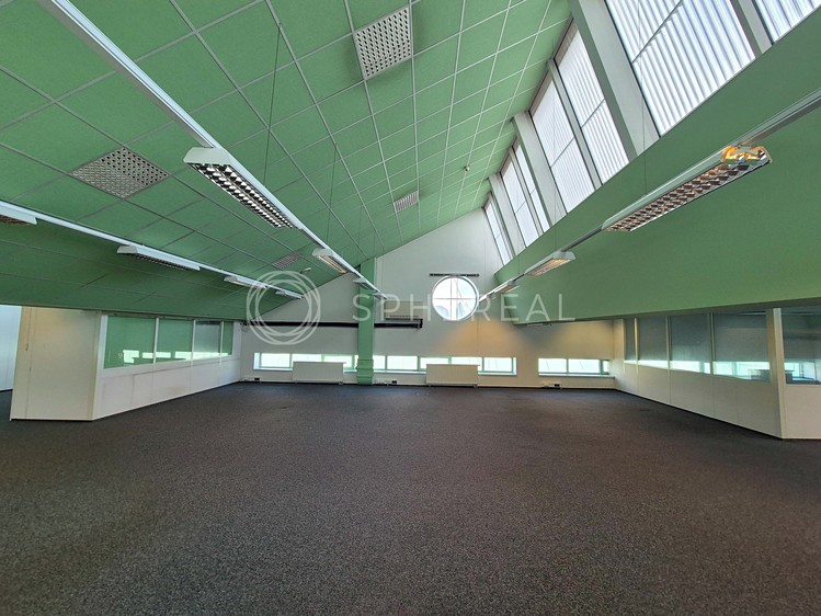 Pronájem kanceláře 2 000 m² - foto 3