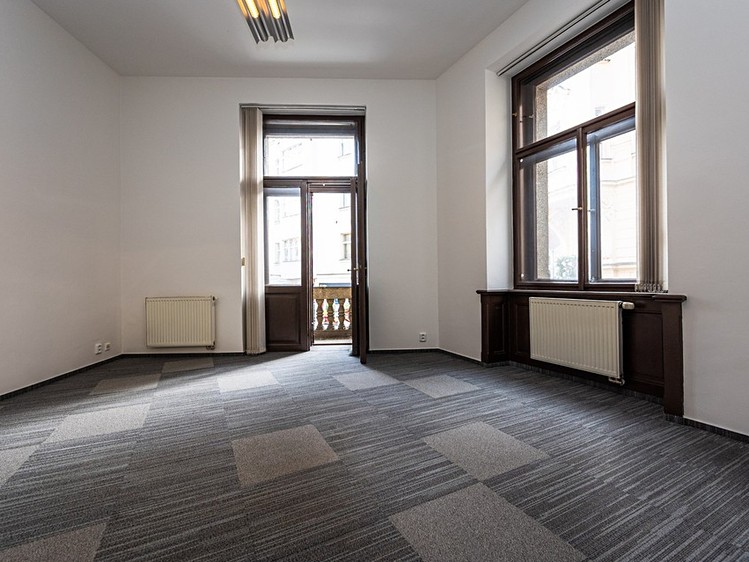 Pronájem kanceláře 212 m² - foto 4