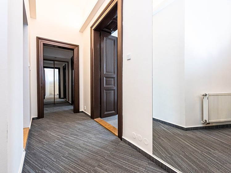 Pronájem kanceláře 212 m² - foto 6