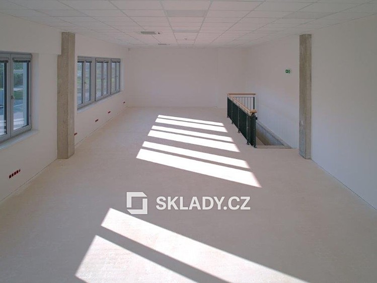Pronájem skladového prostoru 1 000 m² - foto 5