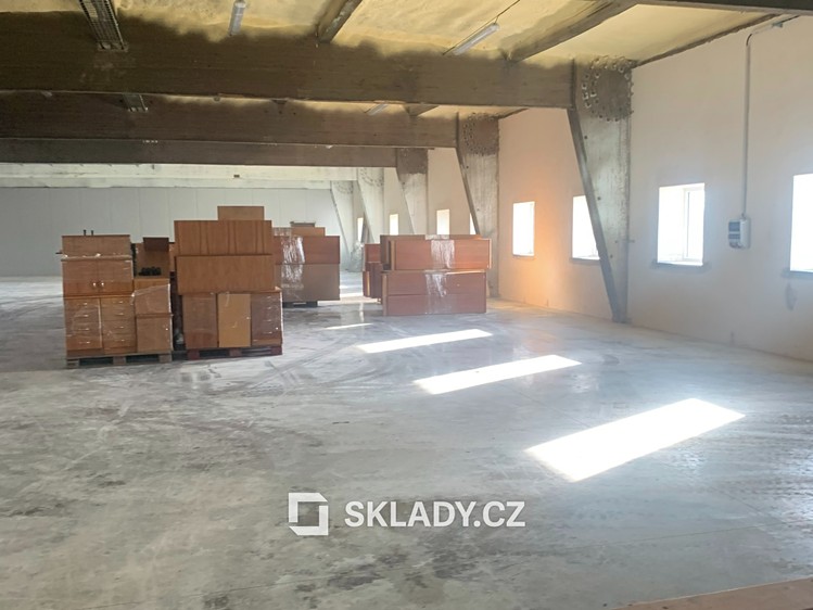 Pronájem skladového prostoru 1 400 m² - foto 4