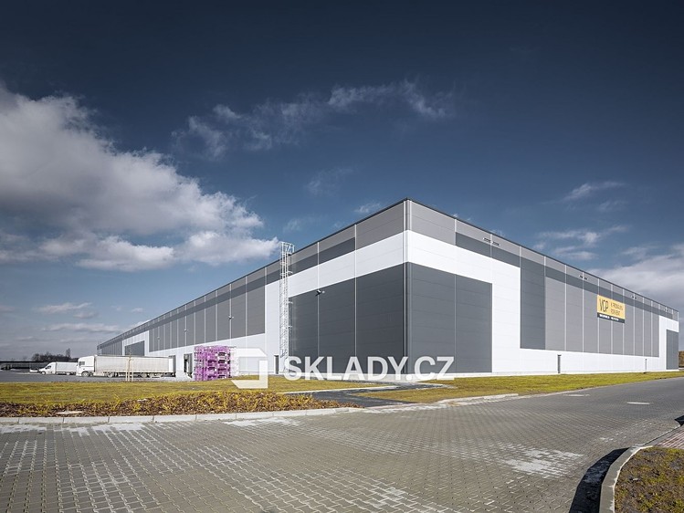 Pronájem skladového prostoru 8 200 m² - foto 4