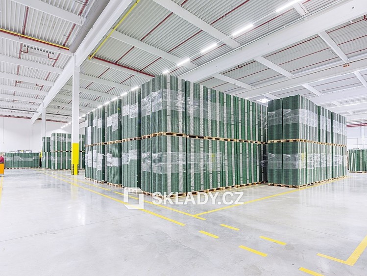 Pronájem skladového prostoru 8 200 m² - foto 3