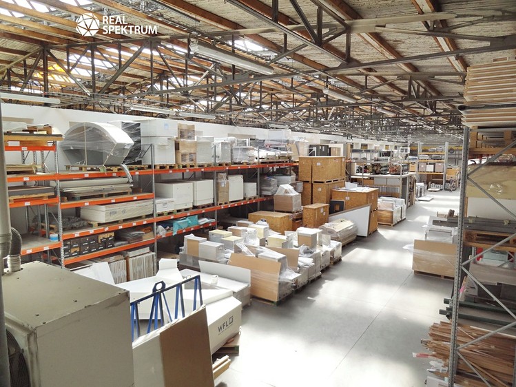 Pronájem výrobní haly, prostoru 3 047 m² - foto 3