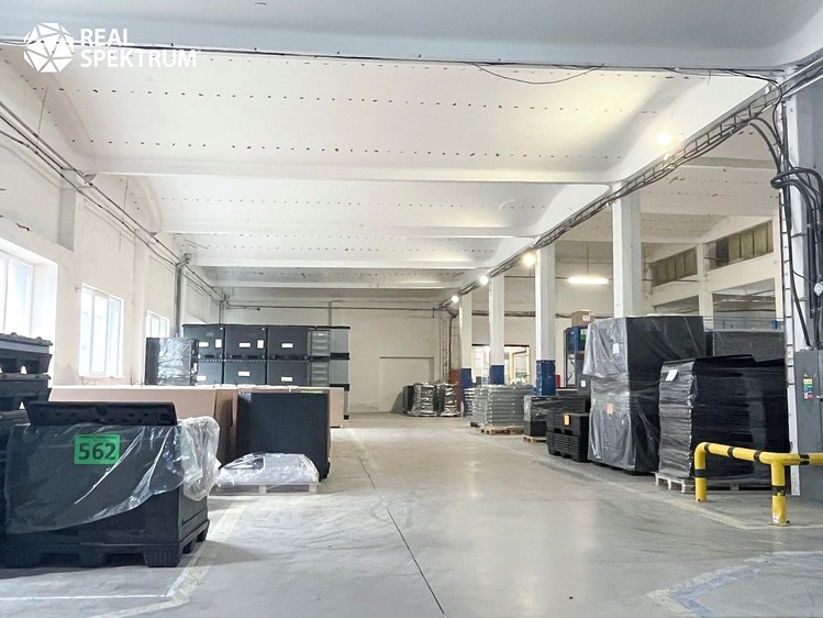 Pronájem výrobní haly, prostoru 3 454 m² - foto 1
