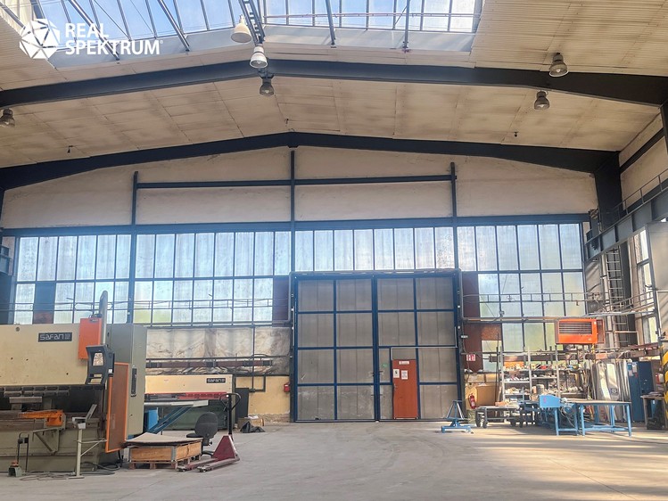 Pronájem výrobní haly, prostoru 1 320 m² - foto 6