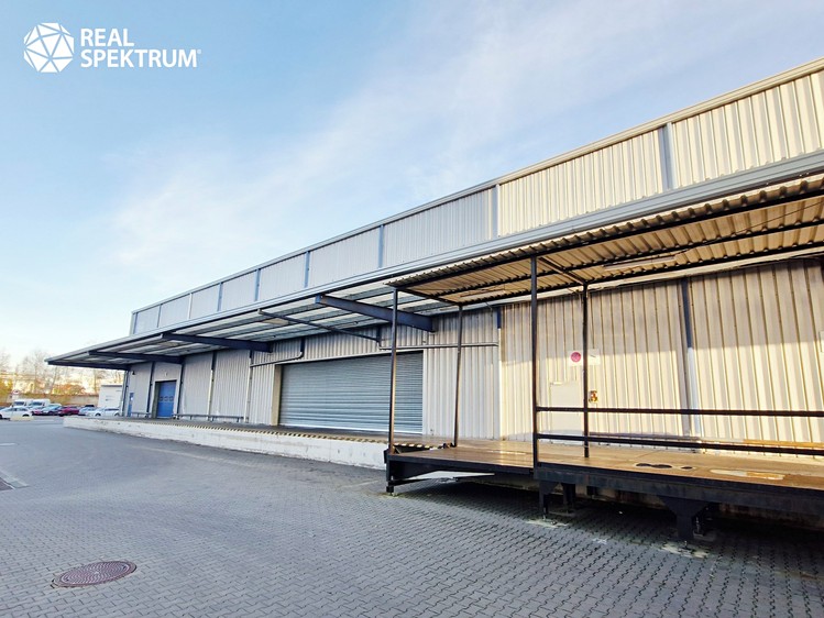 Pronájem skladového prostoru 2 300 m² - foto 1