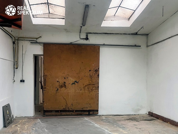 Pronájem výrobní haly, prostoru 698 m² - foto 5