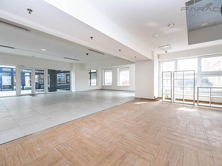 Pronájem obchodního prostoru 102 m² - foto 3
