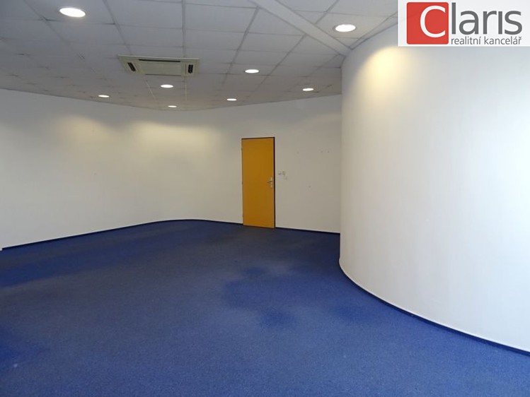 Pronájem kanceláře 30 m² - foto 2