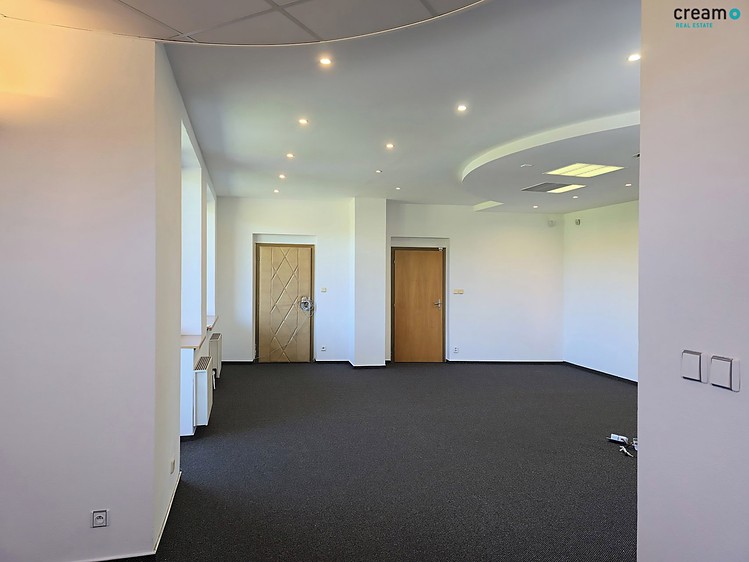 Pronájem kanceláře 51 m² - foto 4