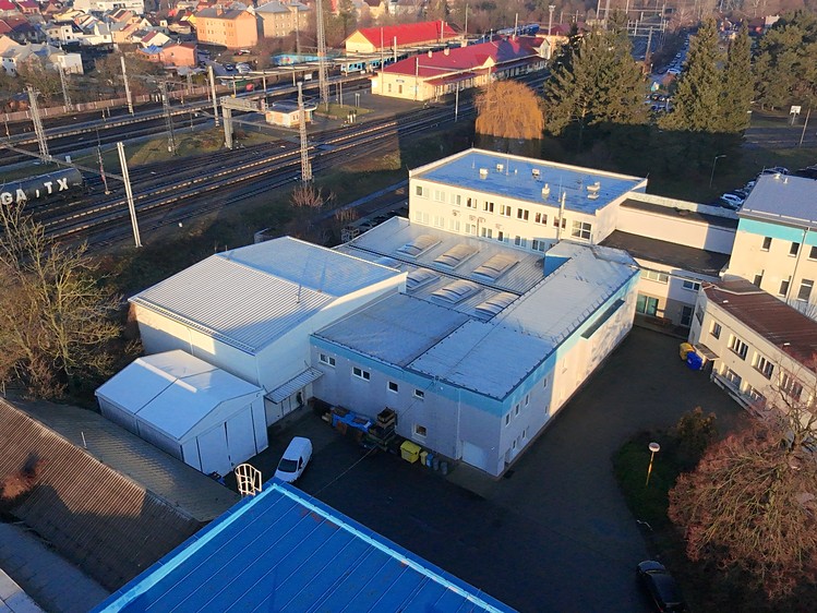 Pronájem výrobní haly, prostoru 1 469 m² - foto 1