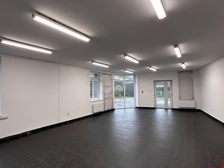Pronájem obchodního prostoru 120 m² - foto 1