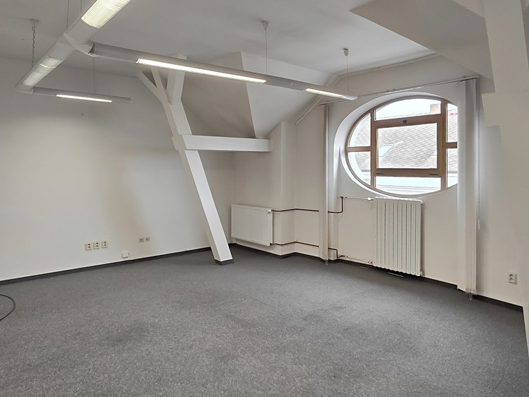 Pronájem kanceláře 29 m² - foto 1